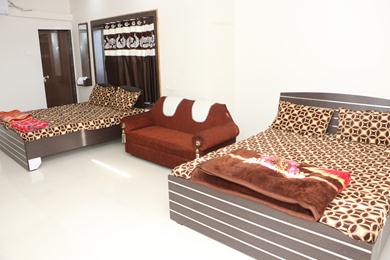 Double Bed Ac / Non-Ac Room